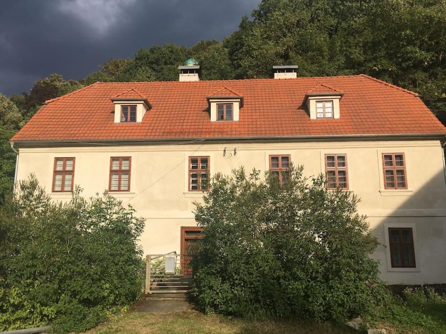 Apt. Overlooking The Castle Nizbor20Km From Prague Exterior photo